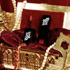 Glam Goth Beauty Blood Chapel - Deep Vintage Red Lipstick Hair And Makeup 7 Glam Goth Beauty Blood Chapel - Deep Vintage Red Lipstick Hair And Makeup