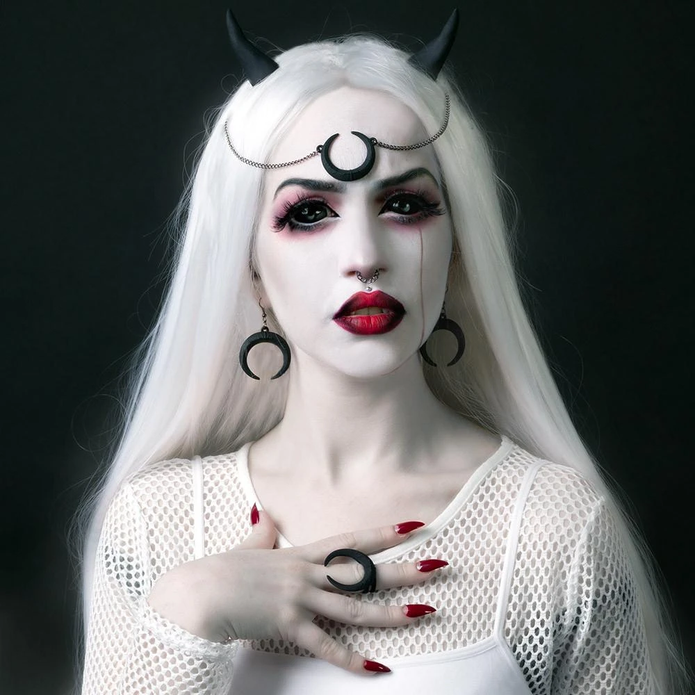 Rogue And Wolf Eclipse Necklace In Black Jewelry 3 Rogue And Wolf Eclipse Necklace In Black Jewelry