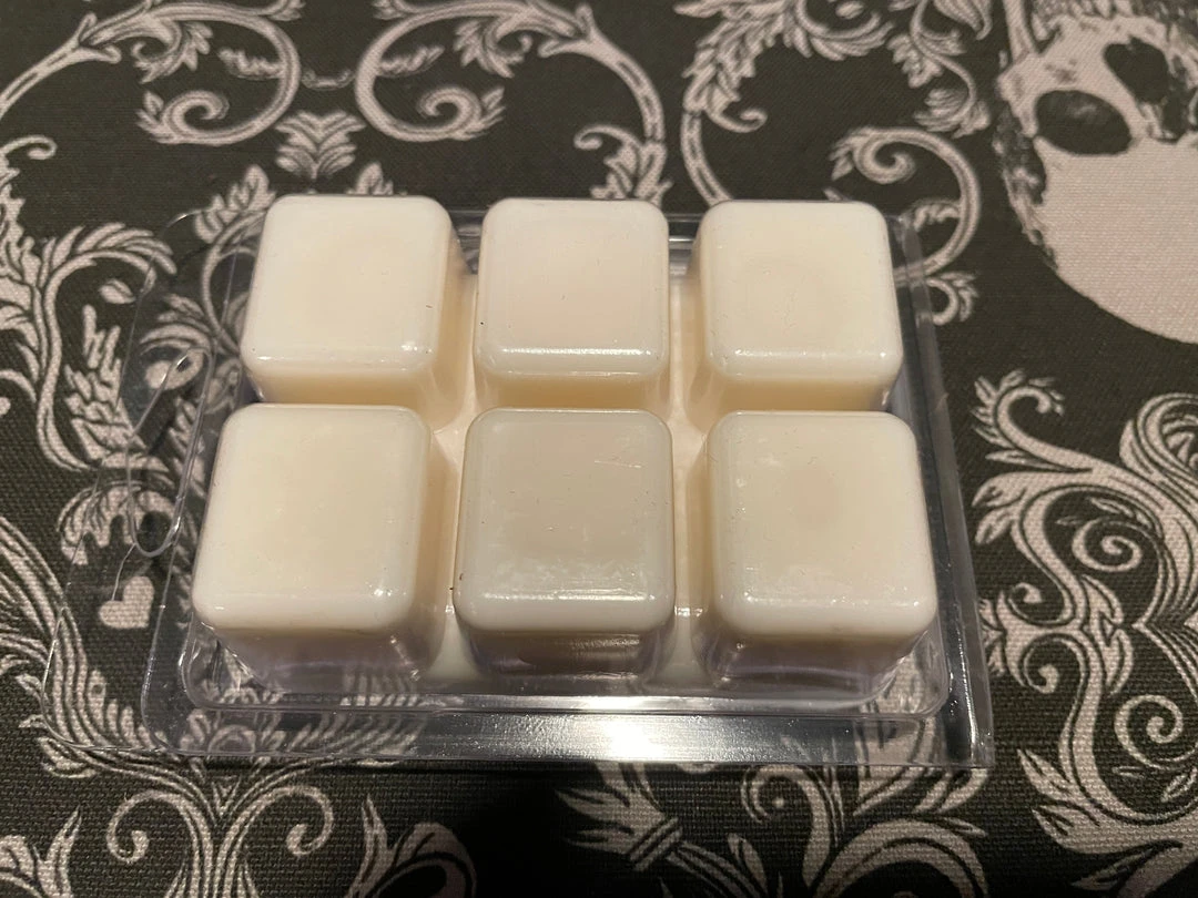 Get Fictional Old Cemeteries - Wax Melt 2 Get Fictional Old Cemeteries - Wax Melt